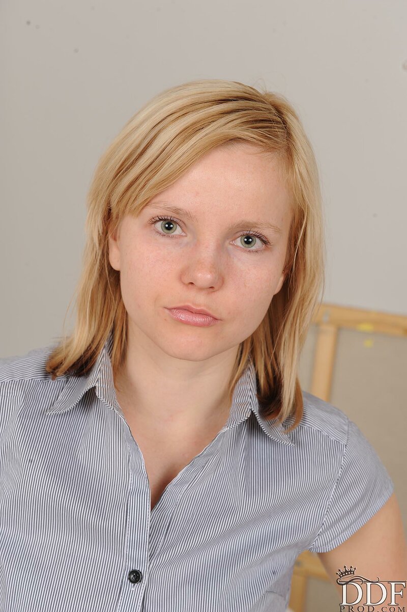 Елена, 23 года, 1 размер груди